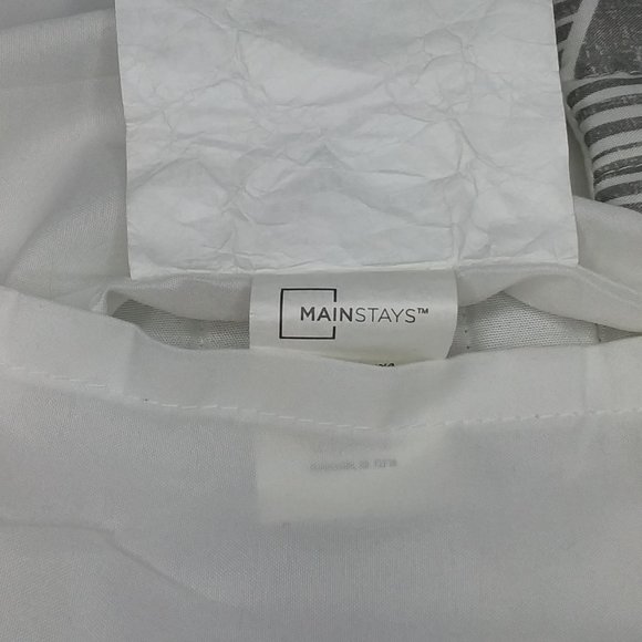 Mainstay 2 Queen Pillow Shams 23"x 30" Geometric P - Picture 3 of 3